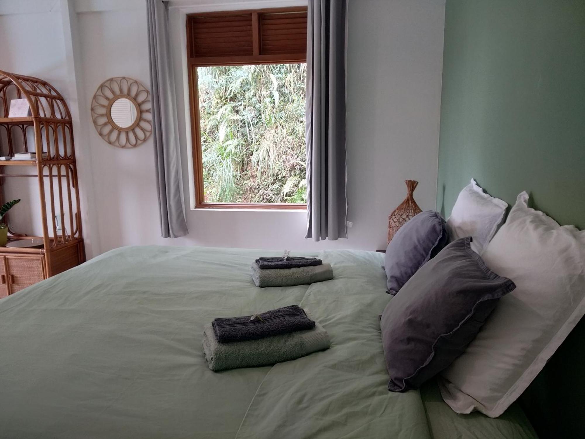 Chalet Ohana, Airport Family House パペーテ エクステリア 写真